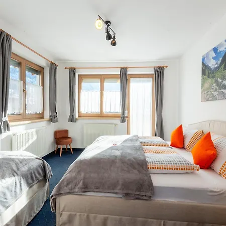 In Zillertal Near Slopes, Cleaning Included Prázdninový dům Ramsau im Zillertal